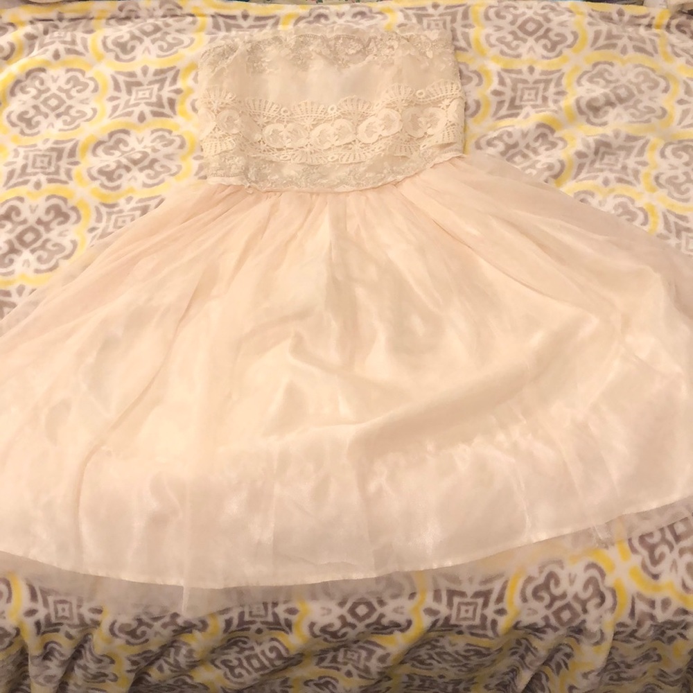 👀White dress